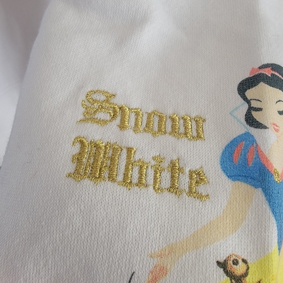 White Snow White Disney Graphic Hoodie SZ L - Picture 6 of 9
